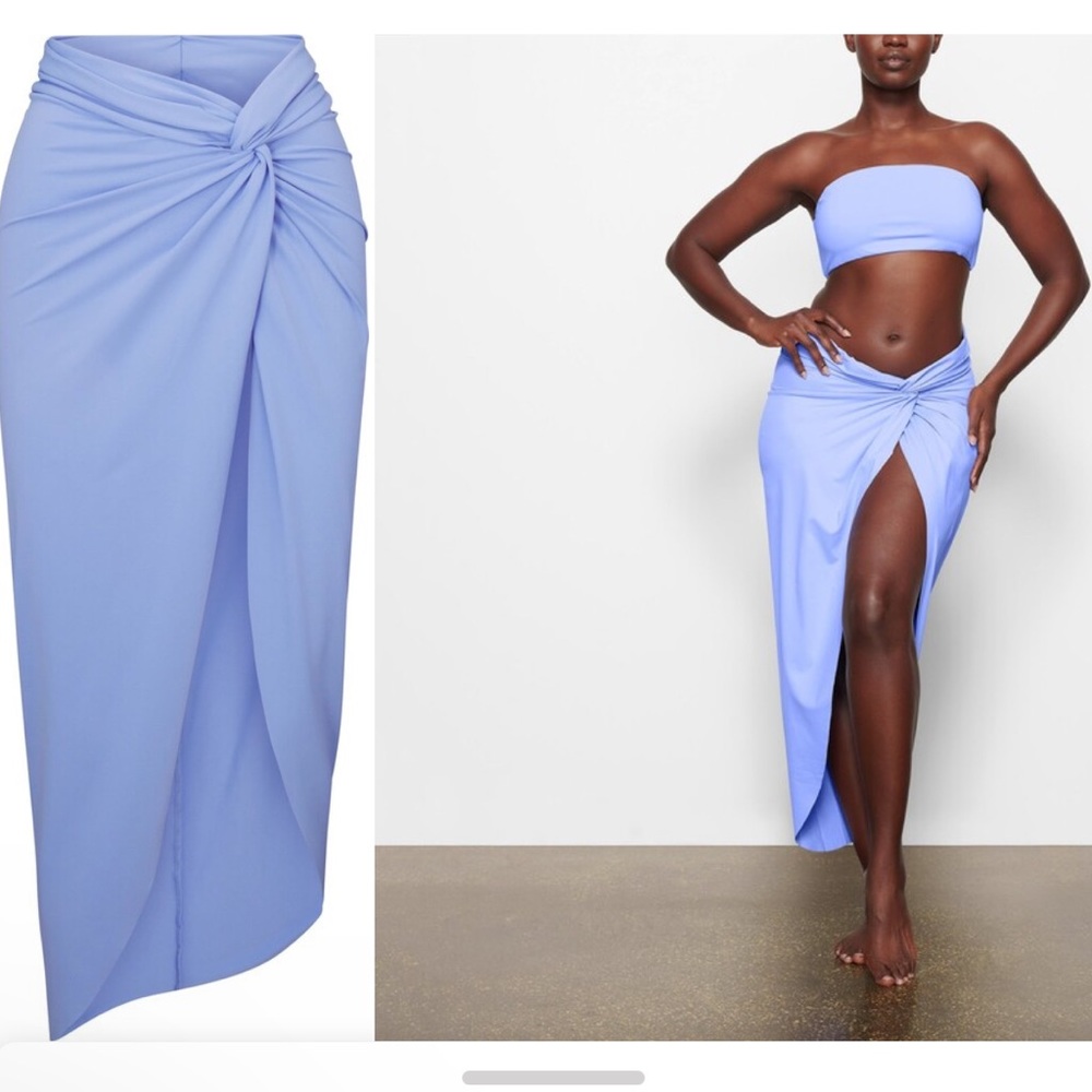Sw19. NWT periwinkle skims signature swim sarong skirt 💜🩵
